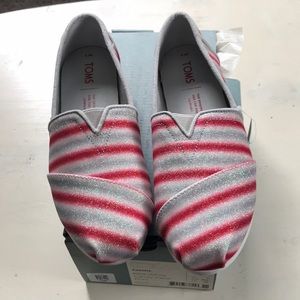 Brand new Toms Red/White Candy cane stripe